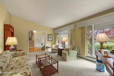 10 Lori Ct, Pittsfield, MA 01201 - Photo 14