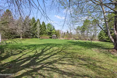 10 Lori Ct, Pittsfield, MA 01201 - Photo 52