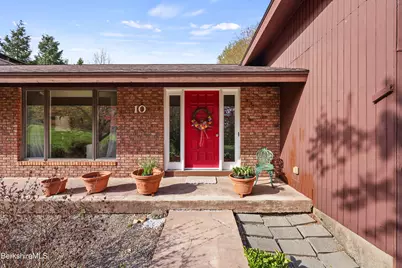 10 Lori Ct, Pittsfield, MA 01201 - Photo 10