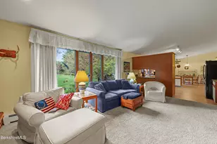 10 Lori Ct, Pittsfield, MA 01201 - Photo 18