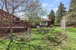 10 Lori Ct, Pittsfield, MA 01201 - Photo 48