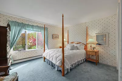 10 Lori Ct, Pittsfield, MA 01201 - Photo 34