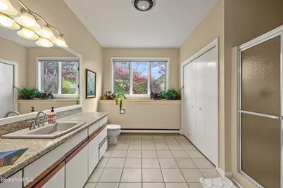 10 Lori Ct, Pittsfield, MA 01201 - Photo 38