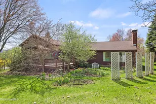 10 Lori Ct, Pittsfield, MA 01201 - Photo 46