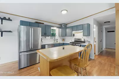 125 Middlefield Rd, Peru, MA 01235 - Photo 8