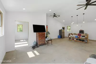 598 Main Rd, Savoy, MA 01256 - Photo 24
