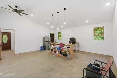 598 Main Rd, Savoy, MA 01256 - Photo 18