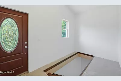 598 Main Rd, Savoy, MA 01256 - Photo 6