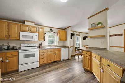 548 Loop Rd, Savoy, MA 01256 - Photo 20