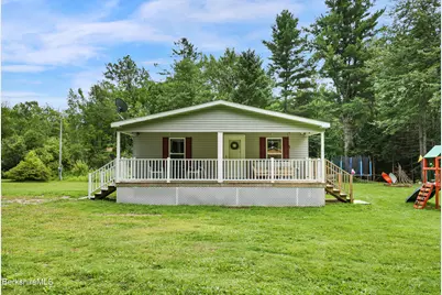 548 Loop Rd, Savoy, MA 01256 - Photo 4