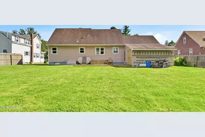 1981 East St, Pittsfield, MA 01201 - Photo 2