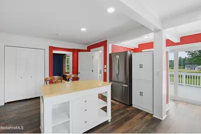 39 Cascade St, Pittsfield, MA 01201 - Photo 10