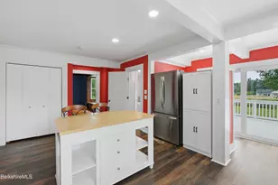 39 Cascade St, Pittsfield, MA 01201 - Photo 10