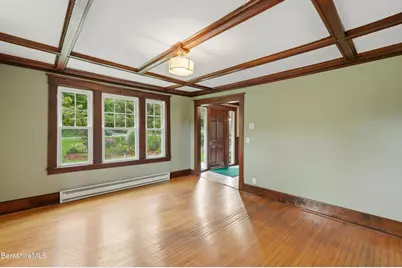 39 Cascade St, Pittsfield, MA 01201 - Photo 14
