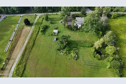 39 Cascade St, Pittsfield, MA 01201 - Photo 4