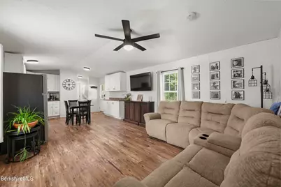 20 Pines Lodge Park Place Place, Williamstown, MA 01267 - Photo 12