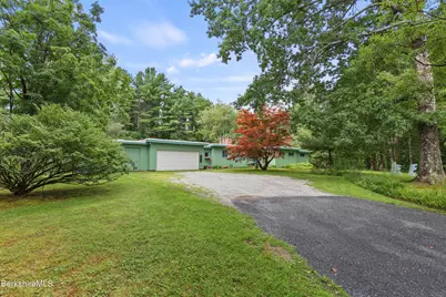 2 Fox Meadow Ln, Stockbridge, MA 01262 - Photo 2