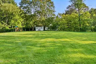 1 Eaton Ln, Pittsfield, MA 01201 - Photo 4