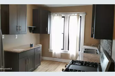 48 Melrose St #B, Adams, MA 01220 - Photo 2