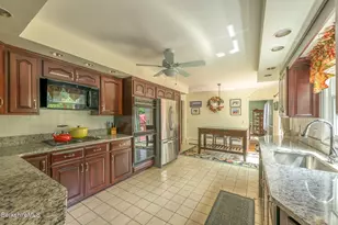 117 Lucia Dr, Pittsfield, MA 01201 - Photo 10