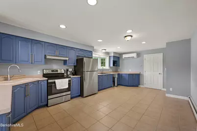 828 N Main St, Lanesborough, MA 01237 - Photo 10