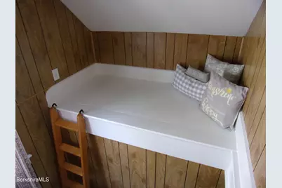 22 South St, North Adams, MA 01247 - Photo 14
