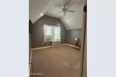 22 South St, North Adams, MA 01247 - Photo 24