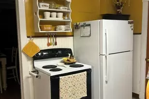 22 South St, North Adams, MA 01247 - Photo 8