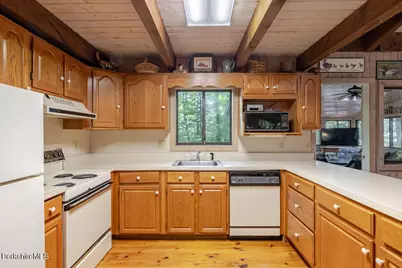 369 Deer Run Rd, Sandisfield, MA 01255 - Photo 8