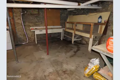 42 Prospect St, North Adams, MA 01247 - Photo 26