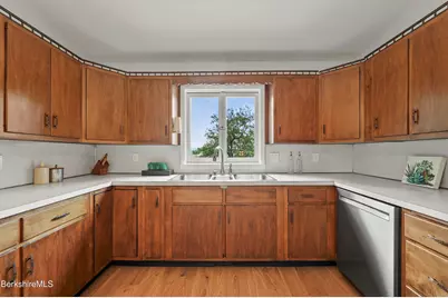 784 E Main St, North Adams, MA 01247 - Photo 10