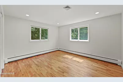 784 E Main St, North Adams, MA 01247 - Photo 16