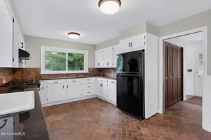 500 Walker St, Lenox, MA 01240 - Photo 14