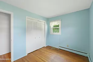 34 Baldwin Ave, Pittsfield, MA 01201 - Photo 8