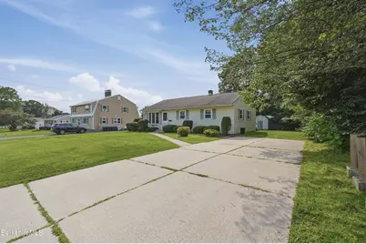 34 Baldwin Ave, Pittsfield, MA 01201 - Photo 2