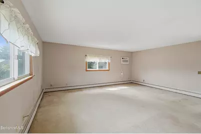 34 Baldwin Ave, Pittsfield, MA 01201 - Photo 28