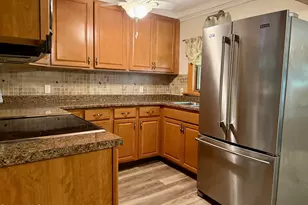 46 Pinehurst Ave, Pittsfield, MA 01201 - Photo 2