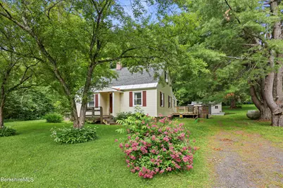 787 Churchill St, Pittsfield, MA 01201 - Photo 2