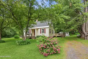 787 Churchill St, Pittsfield, MA 01201 - Photo 2