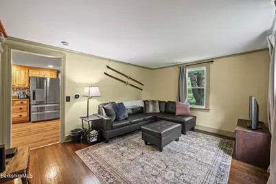 787 Churchill St, Pittsfield, MA 01201 - Photo 4