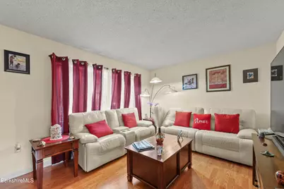 14 Clifford St #A5, Pittsfield, MA 01201 - Photo 6