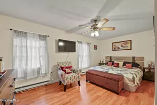 14 Clifford St, Pittsfield, MA 01201 - Photo 16