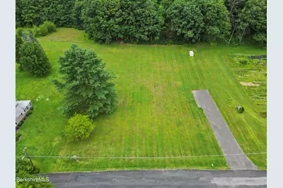 636 Hancock Rd, Pittsfield, MA 01201 - Photo 4