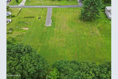 636 Hancock Rd, Pittsfield, MA 01201 - Photo 12