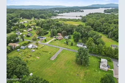 636 Hancock Rd, Pittsfield, MA 01201 - Photo 8