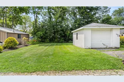 66 Emerson Ave, Pittsfield, MA 01201 - Photo 38