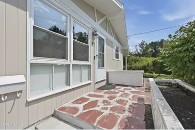 57 Alba Ave, Pittsfield, MA 01201 - Photo 4