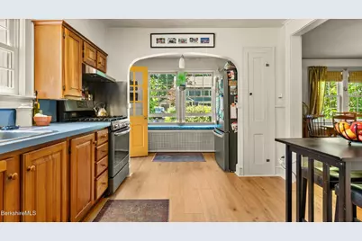 444 Pomeroy Ave, Pittsfield, MA 01201 - Photo 10