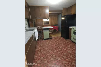 12 Apremont St, Adams, MA 01220 - Photo 28