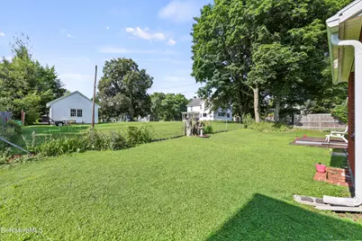 96 E Housatonic St, Pittsfield, MA 01201 - Photo 38